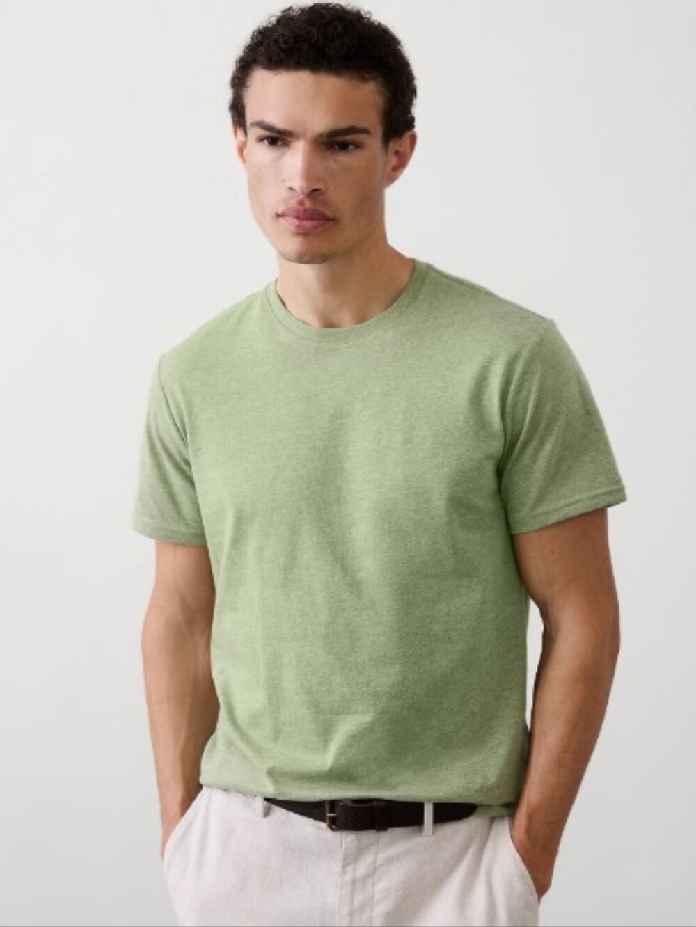 Banana Republic Standard-Fit Premium Wash Crew-Neck T-Shirt- S